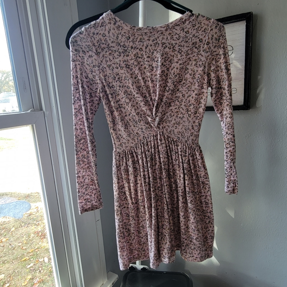 Art class dress with knotted waist